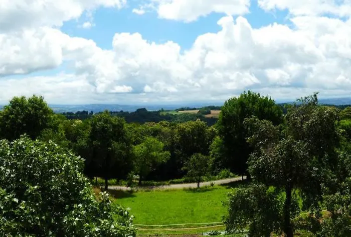 Hébergement de vacances Grande Maison De Caractère En Pierres -superbe Vue Saint-Cirgues (Lot)